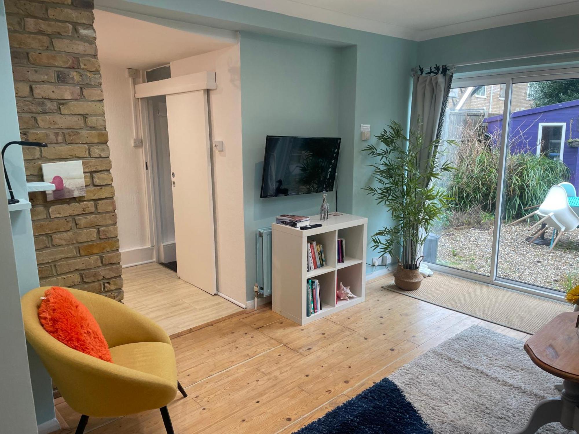 Right By Leigh Broadway Private Garden Large Ground Fl Apt Сътън он Сий Екстериор снимка
