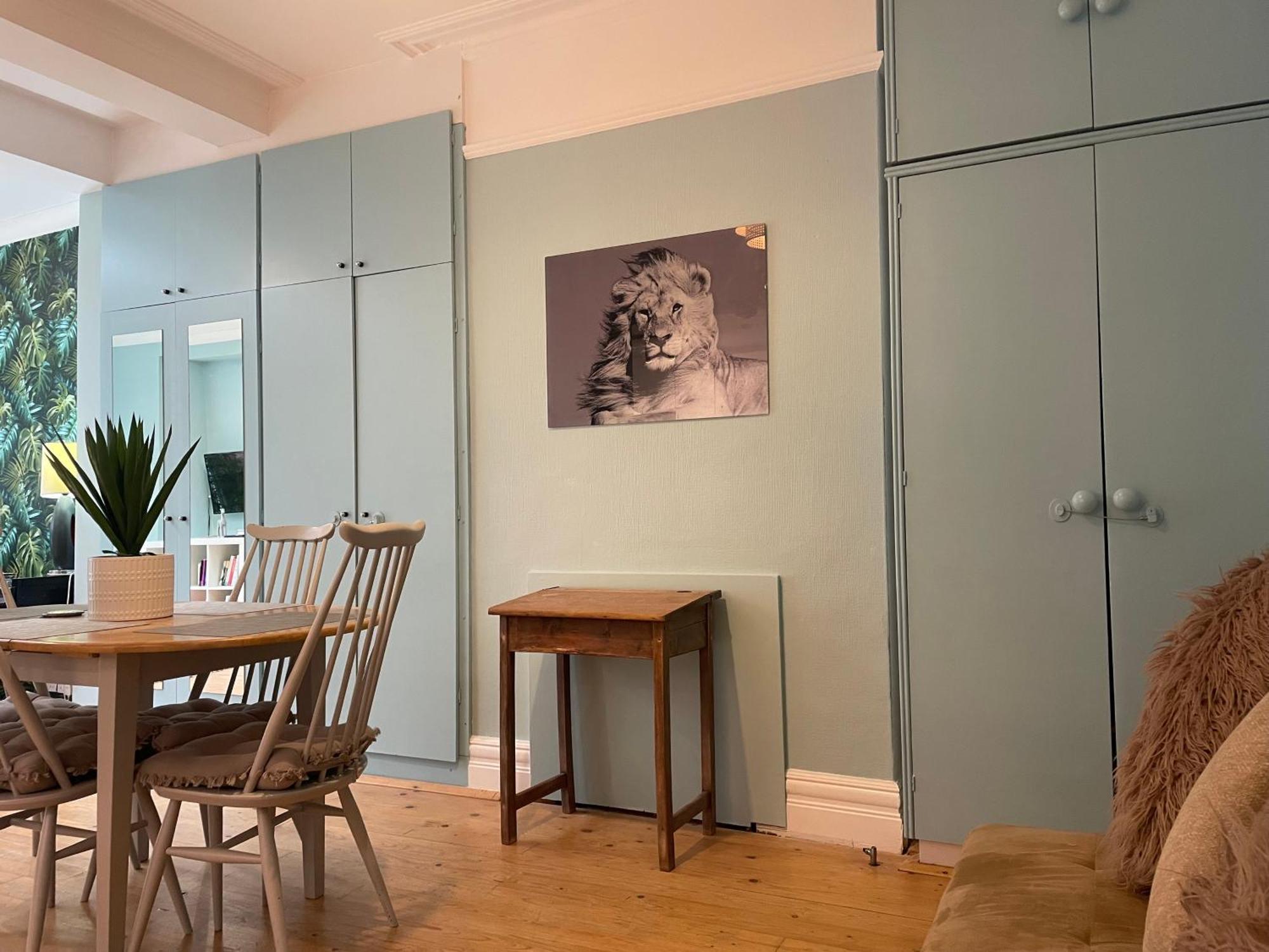Right By Leigh Broadway Private Garden Large Ground Fl Apt Сътън он Сий Екстериор снимка