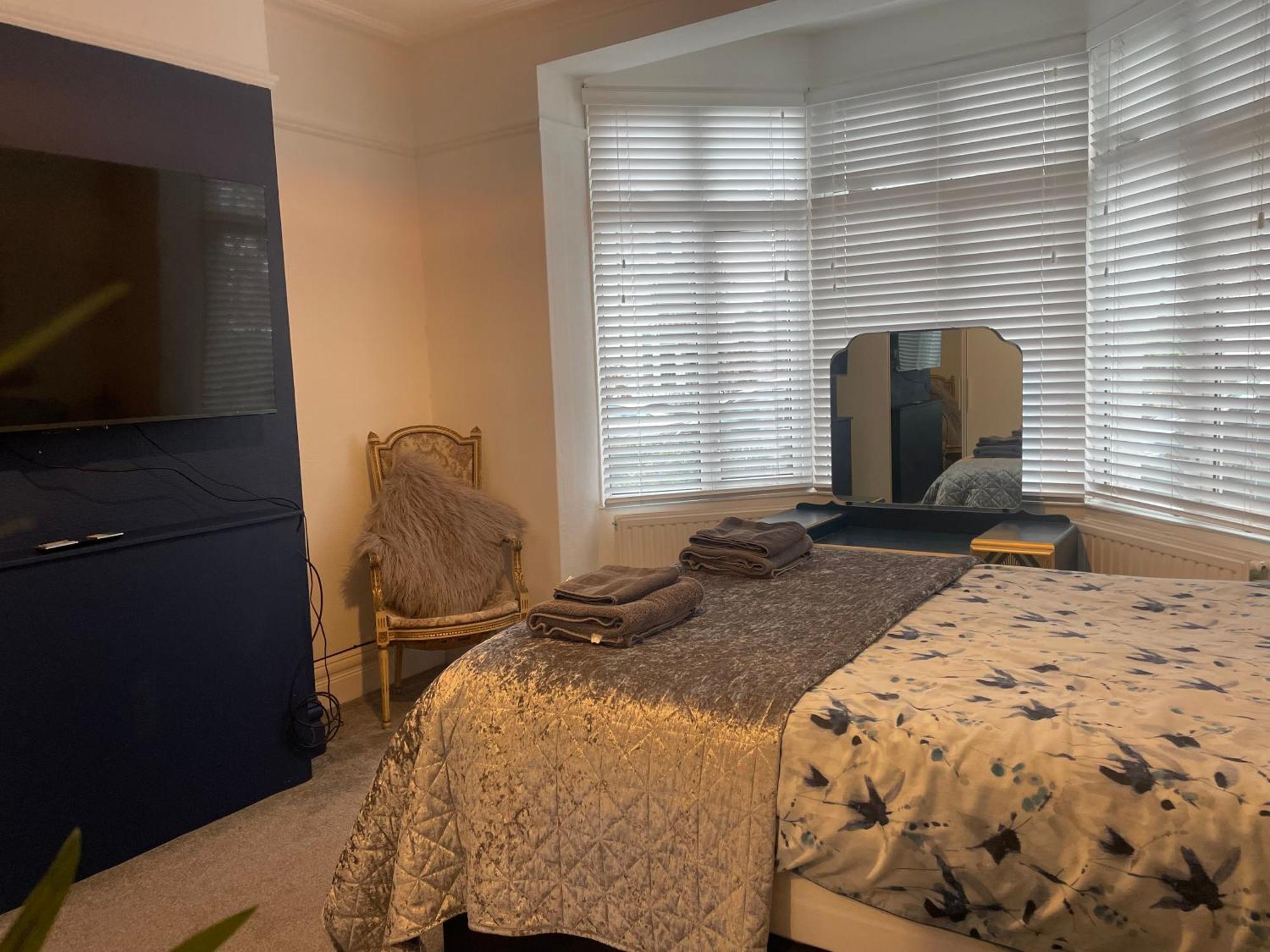Right By Leigh Broadway Private Garden Large Ground Fl Apt Сътън он Сий Екстериор снимка