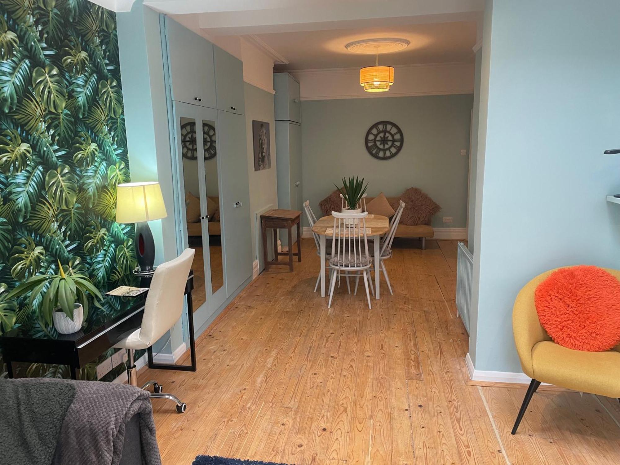 Right By Leigh Broadway Private Garden Large Ground Fl Apt Сътън он Сий Екстериор снимка
